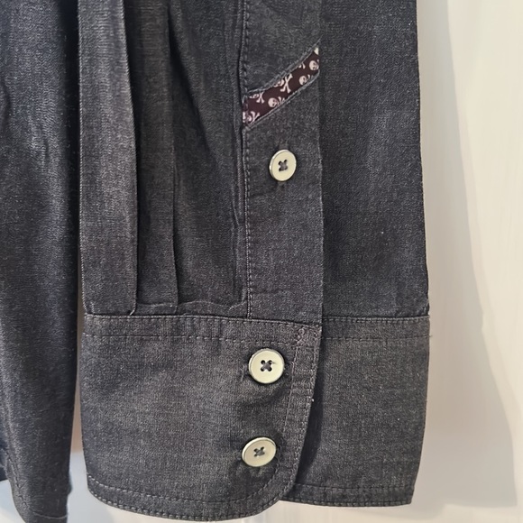 Robert Graham Tailored fit 3X Blue Chambray with Floral front - Picture 6 of 14